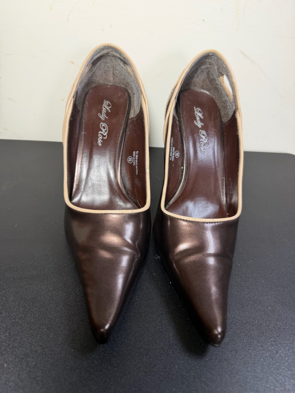 Lady Rose Pointed Toe Brown Leather Pumps with Cream Trim